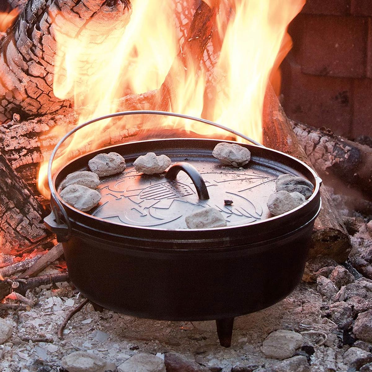 Lodge 6-Quart Cast Iron Dutch Oven